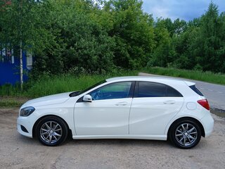 2014 Mercedes-Benz A-Класс 200 III (W176), белый, 1700000 рублей, вид 4
