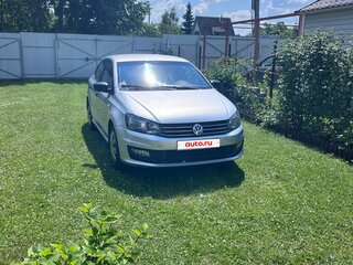 2017 Volkswagen Polo V Рестайлинг, белый, 750000 рублей, вид 1