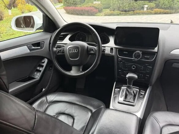 2009 Audi A4 IV (B8), белый - вид 5
