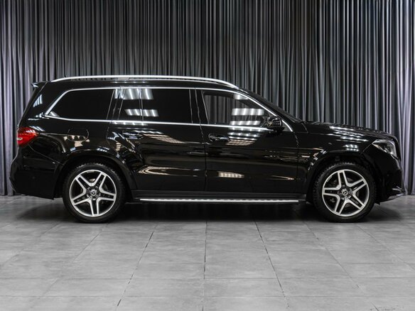 2018 Mercedes-Benz GLS 400 I (X166), чёрный, 5099000 рублей - вид 4