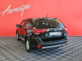 2016 Mitsubishi Outlander III Рестайлинг 2, чёрный, 1690000 рублей, вид 3