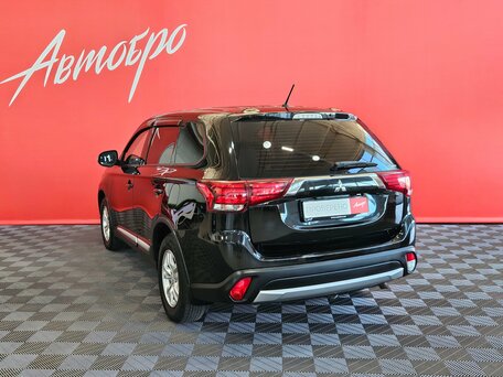 2016 Mitsubishi Outlander III Рестайлинг 2, чёрный, 1710000 рублей, вид 3