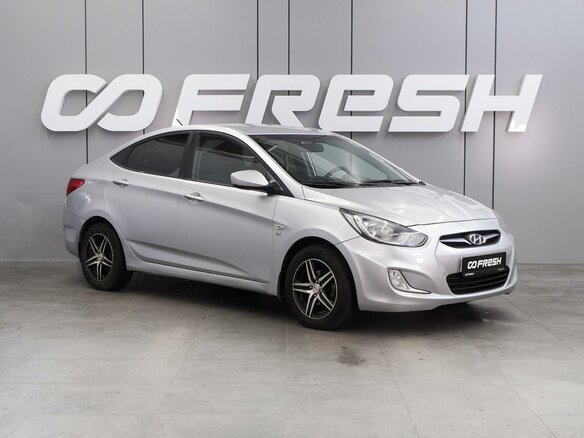 2012 Hyundai Solaris I, серебристый, 574000 рублей