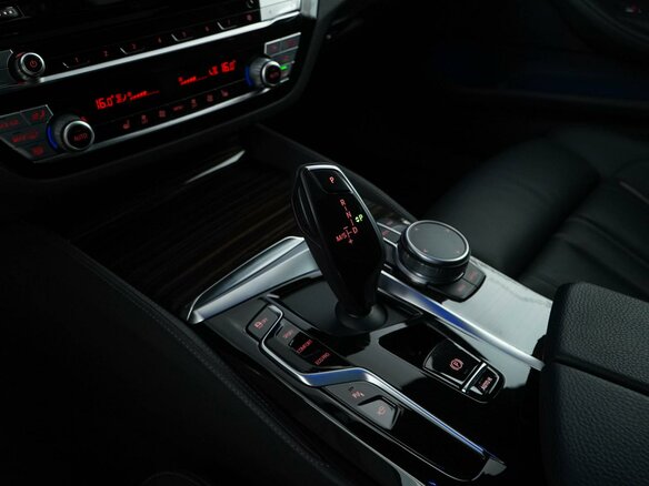 2021 BMW 5 серии 520i VII (G30/G31/G38) Рестайлинг, синий - вид 17
