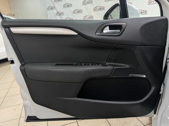 2012 Citroen C4 II, белый, 549000 рублей - вид 8