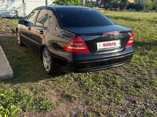 2003 Mercedes-Benz C-Класс 180 II (W203), чёрный, 530000 рублей, вид 2