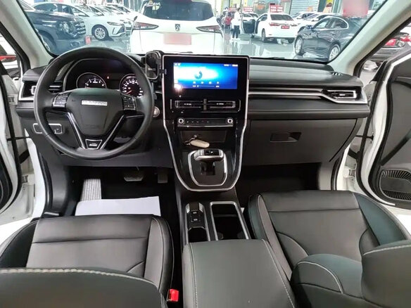 2023 Haval M6 Plus II, белый - вид 10