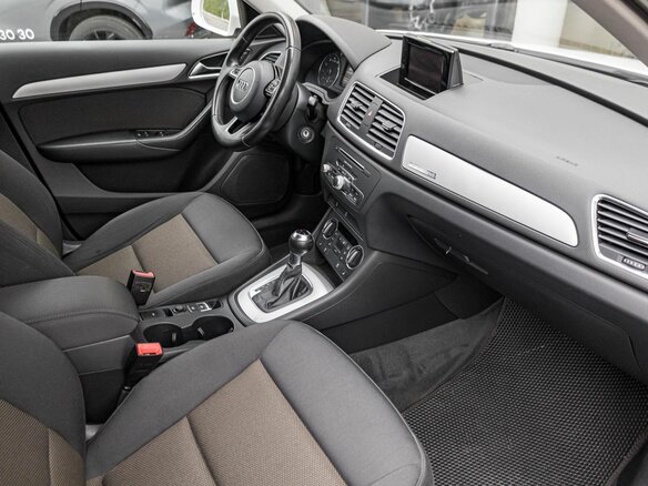 2015 Audi Q3 I (8U) Рестайлинг, белый, 1855000 рублей - вид 5