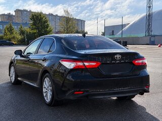 2021 Toyota Camry VIII (XV70) Рестайлинг, чёрный, 1450000 рублей, вид 4