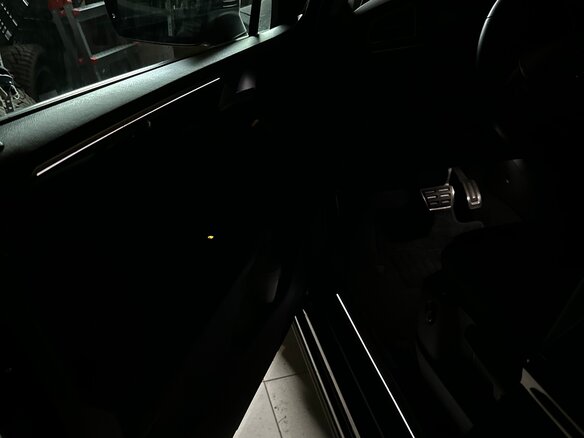 2019 Volkswagen Tiguan II, чёрный, 2200000 рублей - вид 6