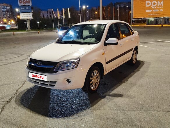 2013 Lada (ВАЗ) Granta I, белый, 450000 рублей - вид 1