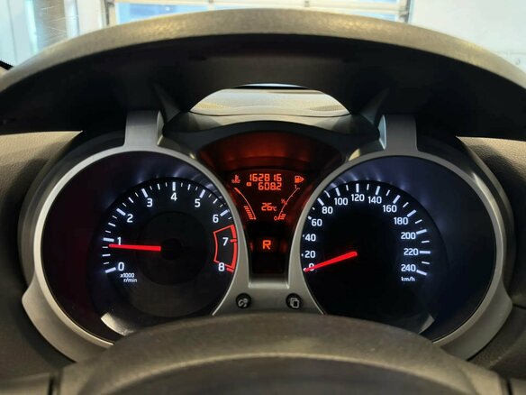 2011 Nissan Juke I, красный, 759000 рублей - вид 18