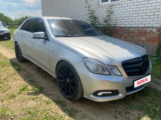 2010 Mercedes-Benz E-Класс 200 5G-Tronic IV (W212, S212, C207), серебристый, 1800000 рублей, вид 2