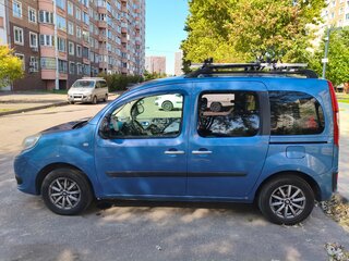 2013 Renault Kangoo II Рестайлинг, синий, 800000 рублей, вид 4
