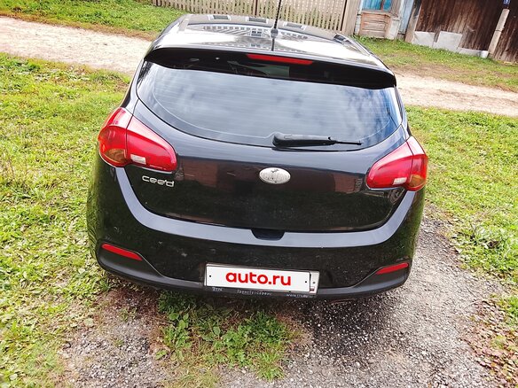 2013 Kia Ceed II, чёрный, 800000 рублей - вид 2