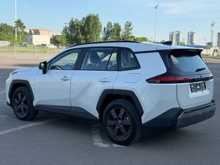 2026 Toyota RAV4 VI (XA60), белый, 4150000 рублей, вид 5