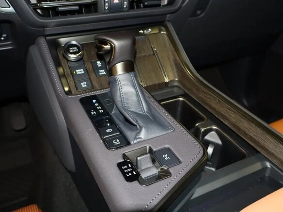 2026 Lexus GX 550 III, серый, 13135000 рублей - вид 9