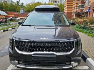 2025 Kia Carnival IV Рестайлинг, чёрный, 5900000 рублей, вид 2