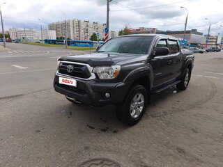 2012 Toyota Tacoma II Рестайлинг, серый, 3900000 рублей, вид 1