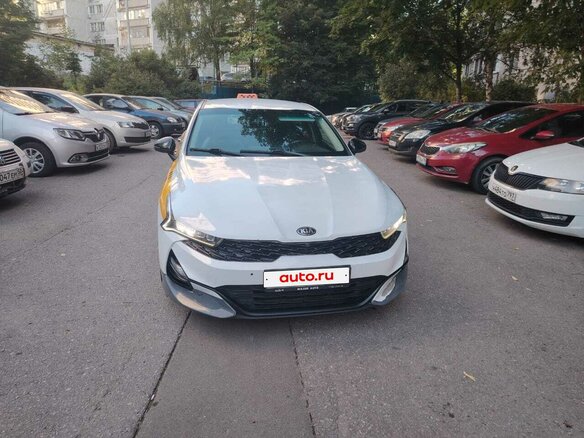 2021 Kia K5 III, чёрный - вид 1