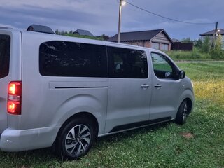 2022 Peugeot Traveller Long I, серый, 3690000 рублей, вид 4