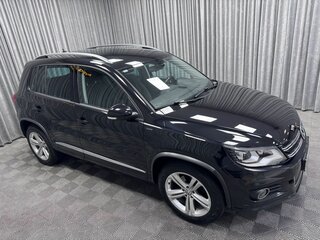 2016 Volkswagen Tiguan I Рестайлинг, чёрный, 1590000 рублей, вид 4