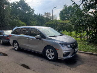 2018 Honda Odyssey (North America) 9-speed V, серебристый, 2950000 рублей, вид 2