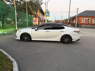 2018 Toyota Camry VIII (XV70), белый, 1500000 рублей, вид 5