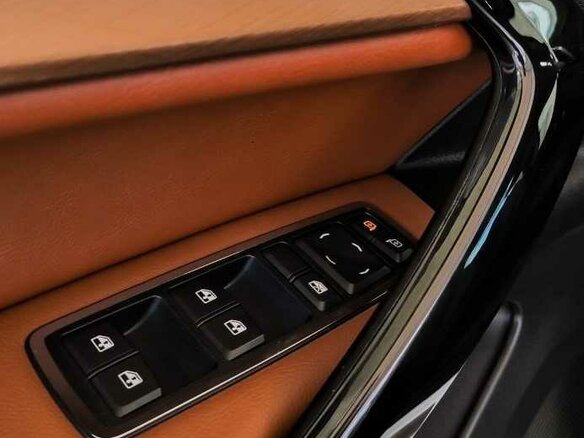 2024 Lada (ВАЗ) Vesta SW Cross I Рестайлинг (NG), белый - вид 8