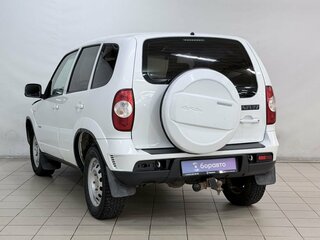 2018 Chevrolet Niva I Рестайлинг, белый, 650000 рублей, вид 5