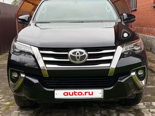 2017 Toyota Fortuner II, чёрный, 3490000 рублей, вид 1