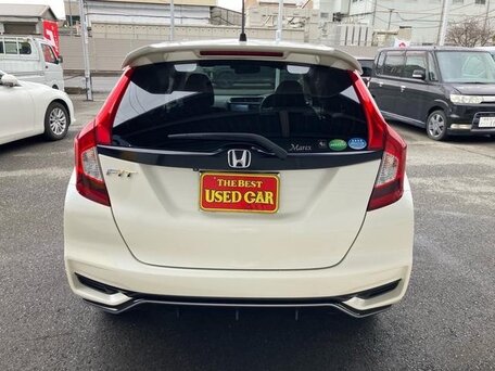 2017 Honda Fit III Рестайлинг, белый, 810000 рублей, вид 5