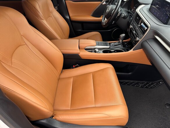 2020 Lexus RX 300 IV Рестайлинг, белый, 4850000 рублей - вид 20