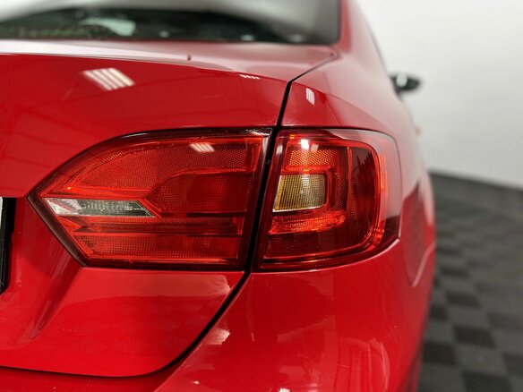 2012 Volkswagen Jetta VI, красный, 1000000 рублей - вид 18