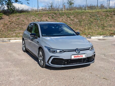 2021 Volkswagen Golf VIII, серый, 2650000 рублей, вид 3