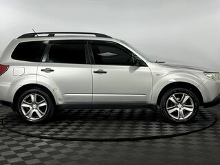 2011 Subaru Forester III Рестайлинг, серебристый, 850000 рублей, вид 5