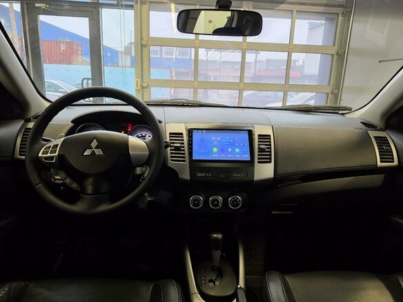 2010 Mitsubishi Outlander II Рестайлинг, коричневый, 999000 рублей - вид 11