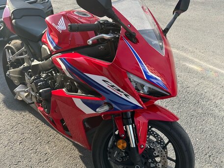 2024 Honda CBR 650R, красный, 1170000 рублей, вид 4