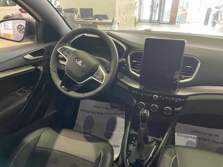 2026 Lada (ВАЗ) Vesta SW Cross I Рестайлинг (NG), белый, 2251000 рублей, вид 3