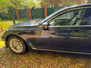 2017 BMW 7 серии Long 730Ld xDrive VI (G11/G12), синий, 4500000 рублей, вид 3
