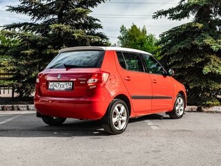 2011 Skoda Fabia II Рестайлинг, красный, 735000 рублей, вид 4
