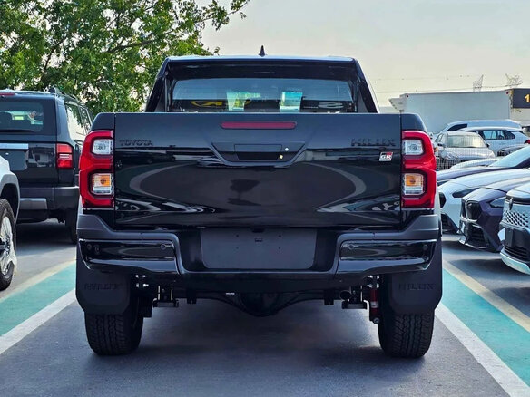 2026 Toyota Hilux VIII Рестайлинг 3, чёрный - вид 3