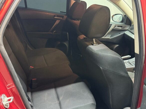 2013 Mazda Axela II Рестайлинг, красный, 897000 рублей - вид 9