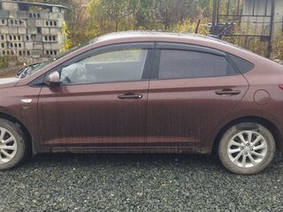 2021 Hyundai Solaris II Рестайлинг, коричневый, 1699000 рублей, вид 2