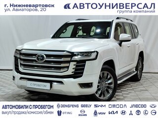 2021 Toyota Land Cruiser 300 Series, белый, 9000000 рублей, вид 1