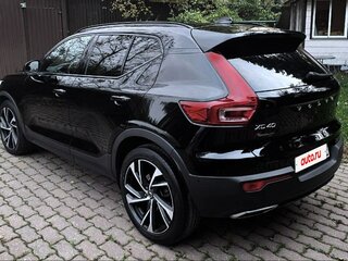2018 Volvo XC40 I, чёрный, 2650000 рублей, вид 3