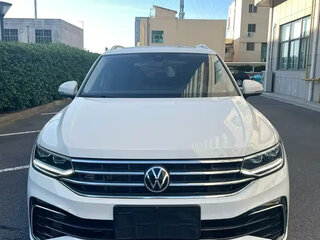 2022 Volkswagen Tiguan II Рестайлинг, белый, 2100000 рублей, вид 2
