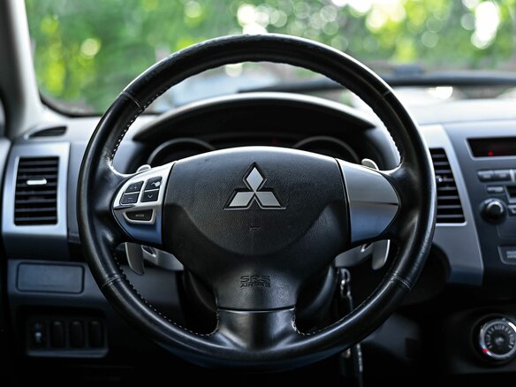 2009 Mitsubishi Outlander II Рестайлинг, чёрный - вид 5