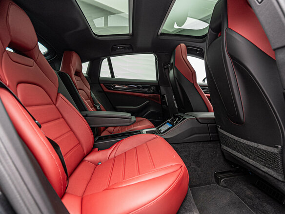2026 Porsche Panamera 4 III, чёрный, 20499000 рублей - вид 18