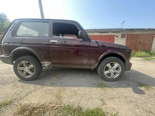 2011 Lada (ВАЗ) 2121 (4x4) I Рестайлинг, пурпурный, 300000 рублей, вид 3